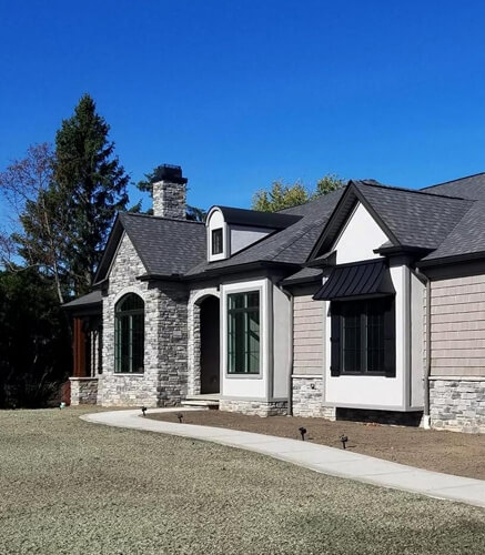 Front view of a regent ranch custom home build